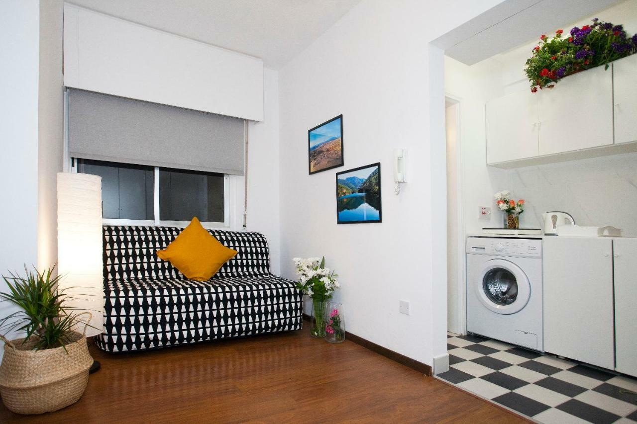 Poseidon Boutique Apartment 2 Limassol Bagian luar foto